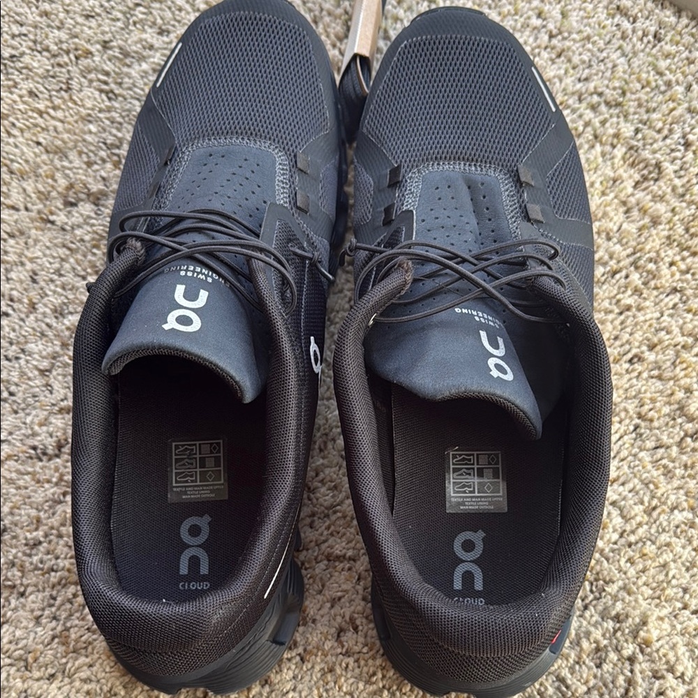 On Running cloud Men's Black Running Shoes sz 12